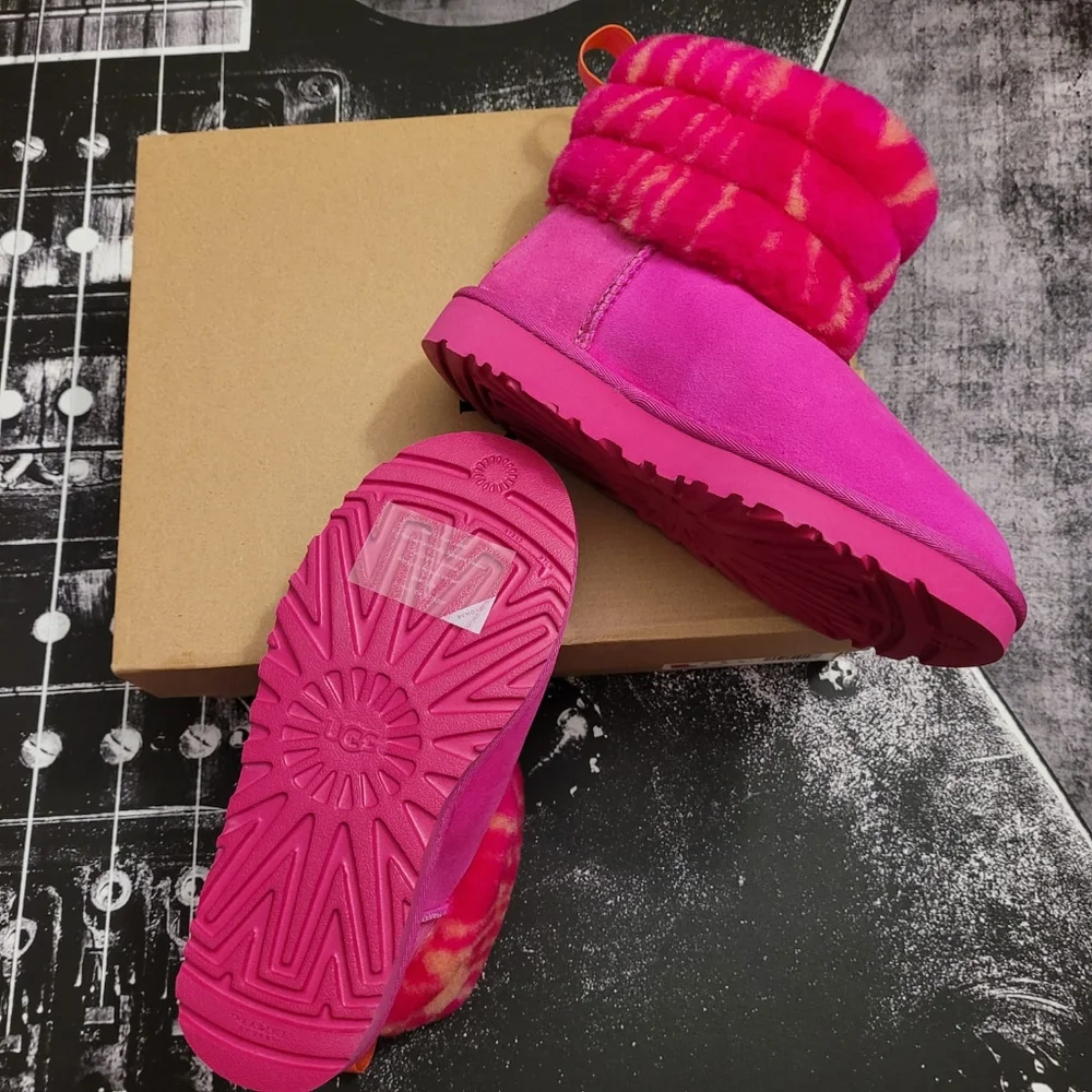 NIB UGG Fluff Mini Boot